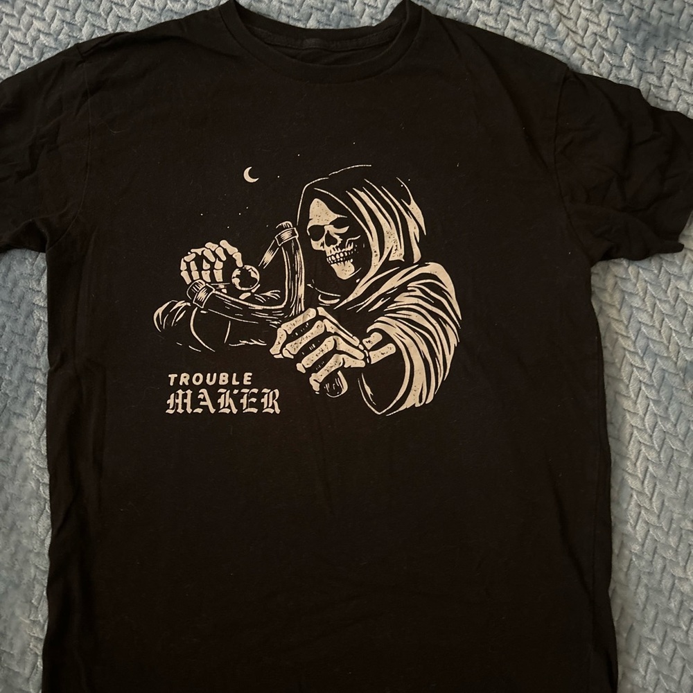 🦋Black Graphic Tee with Skeleton Design🦋